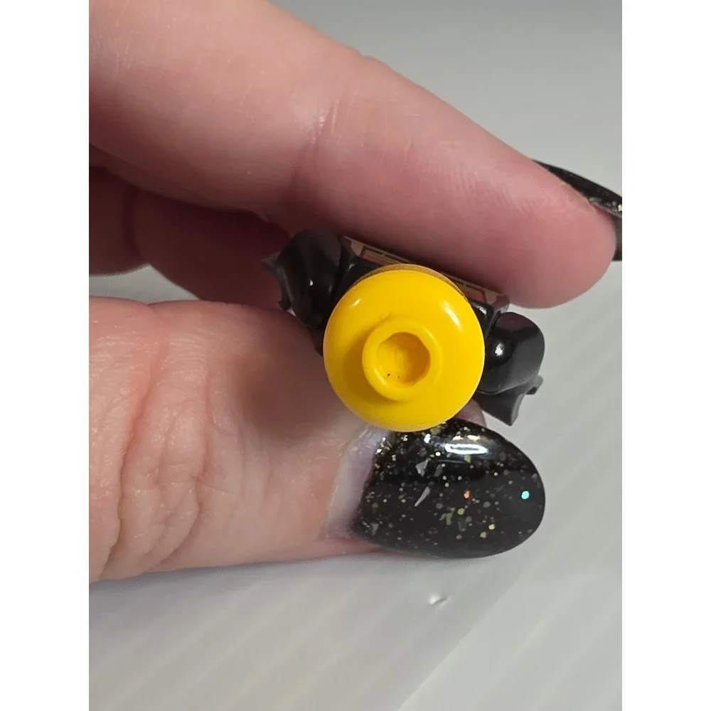 LEGO Minifigure Small Black Yellow Excellent‎ cty0640